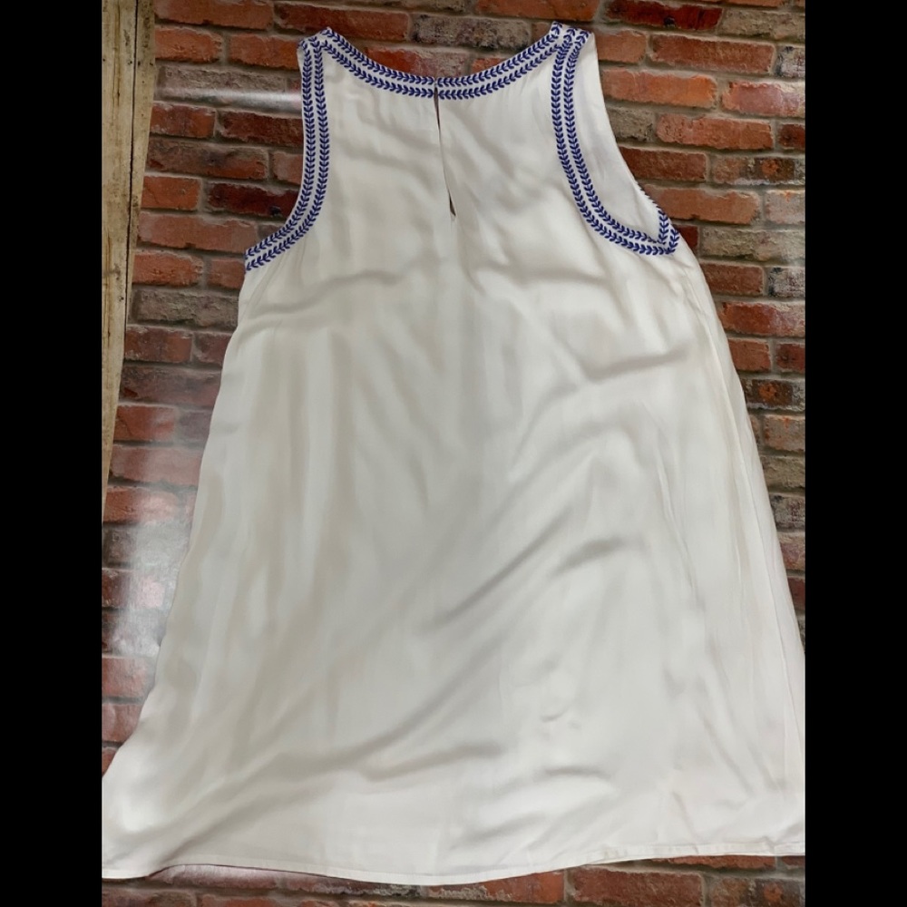 Lulu’s dress - Picture 3 of 4